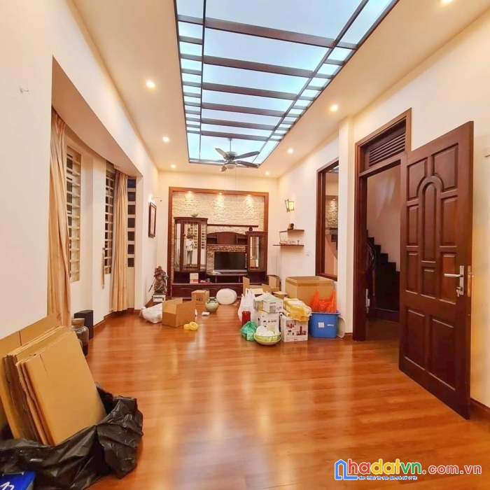 Hàng hiếm- nhà mặt ngõ - mới xây - giá đầu tư - ngay cạnh royal city 45m, 5 tầng