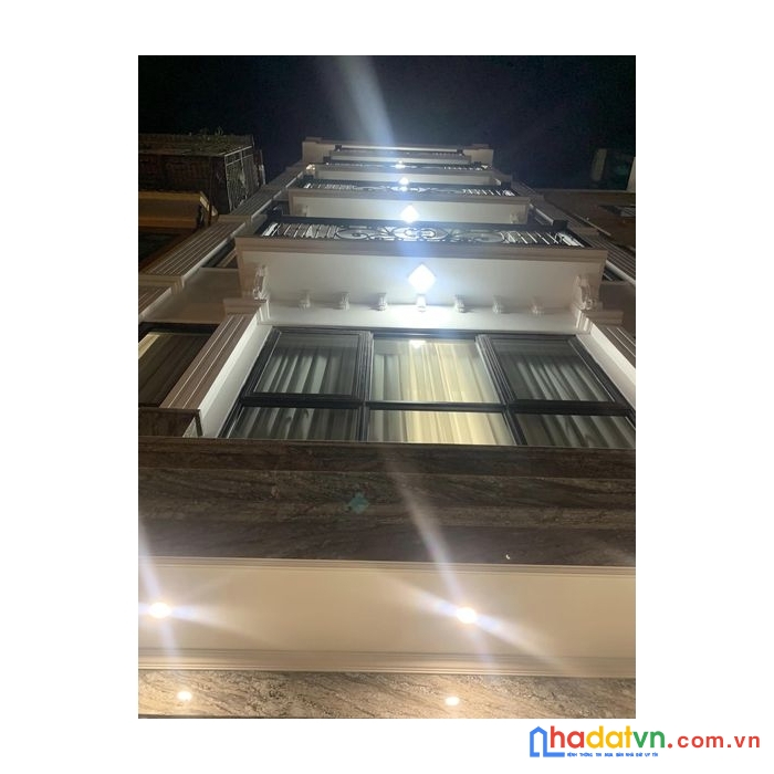 Bán nhà vui world cup phân lô- gara -thang máy nhà đẹp ở ngay