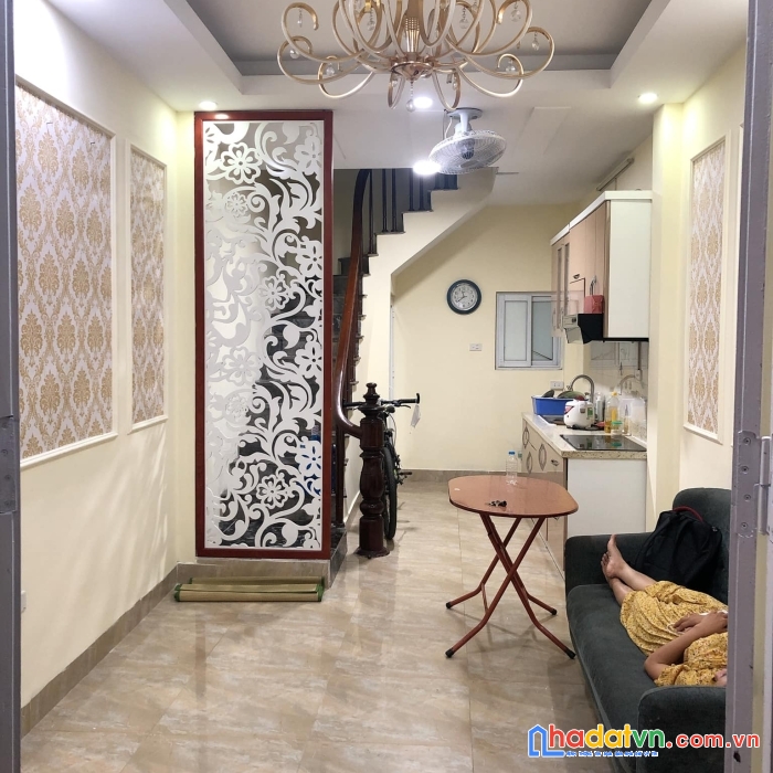 Bán nhà đường láng - nhà mới đẹp - sổ nở hậu - thoáng trước sau