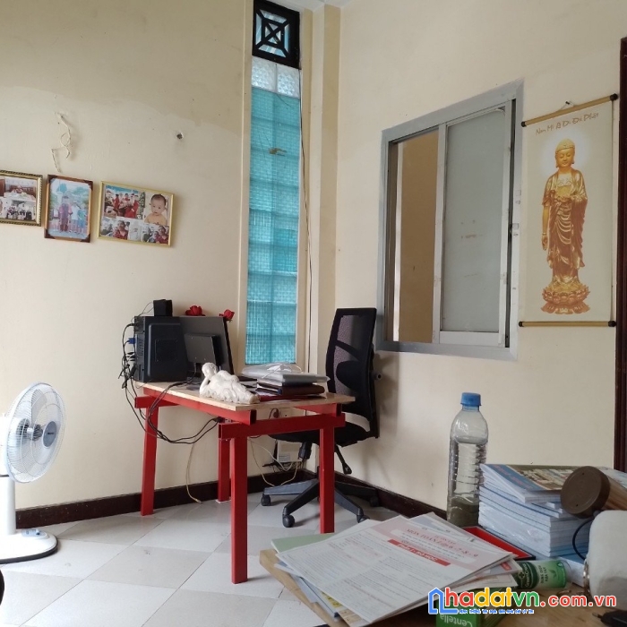 Nhà hẻm 1 sẹc trần hưng đạo, p.2, q.5 rất gần q1 cần bán gấp.