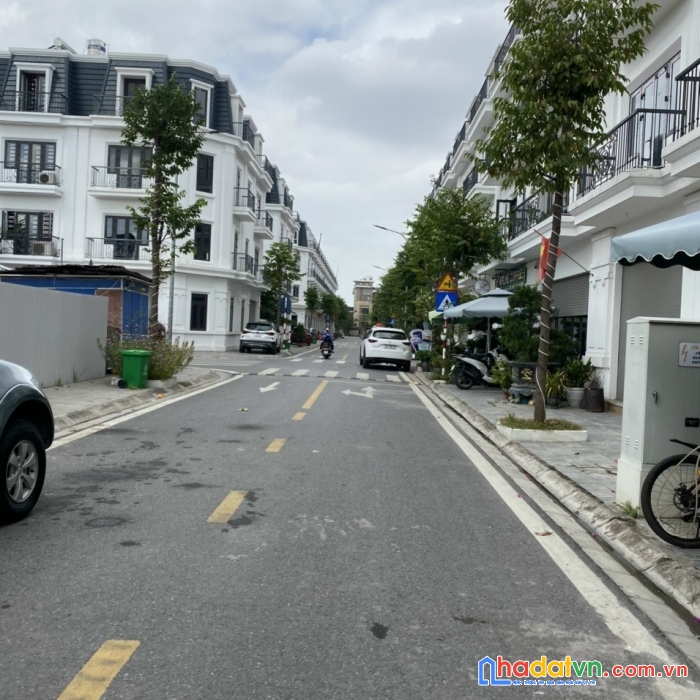 Chính chủ bán căn việt phát view trực diện công viên cây xanh và tttm