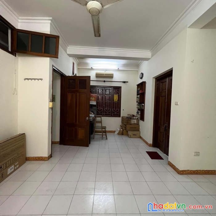 Bán nhà 2 tầng, mặt tiền 6m phạm ngọc thạch, đống đa 64m2 giá 4,5 tỷ.