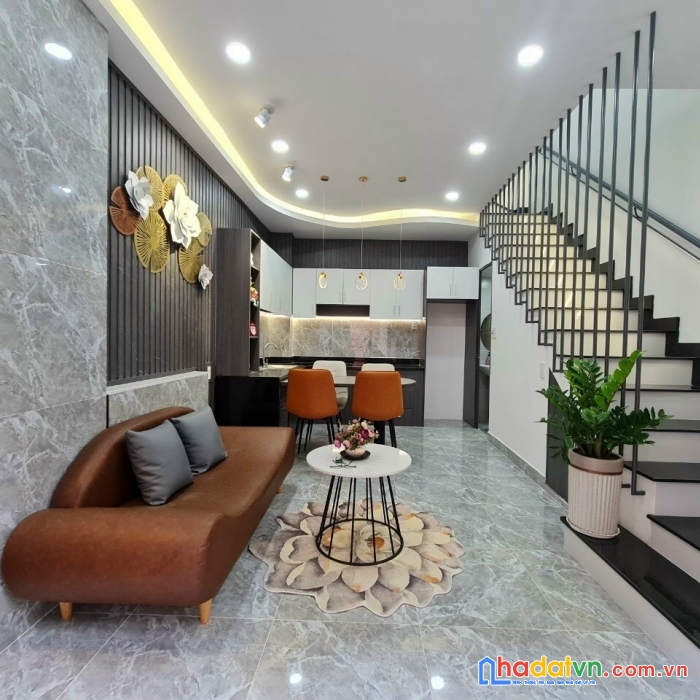 Nhà đẹp, trịnh đình thảo, 4 x 9m, 2 lầu, 4pn, 4.6 tỷ, tân phú