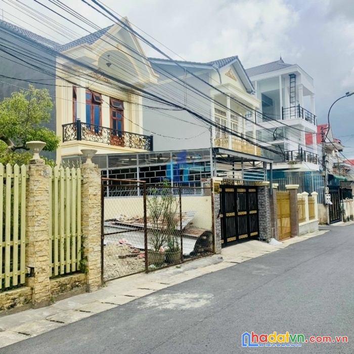 Lô đất đẹp, sổ riêng xây dựng ở mê linh phường 9 đà lạt, diện tích 122m2 giá chỉ có 7,7 tỷ