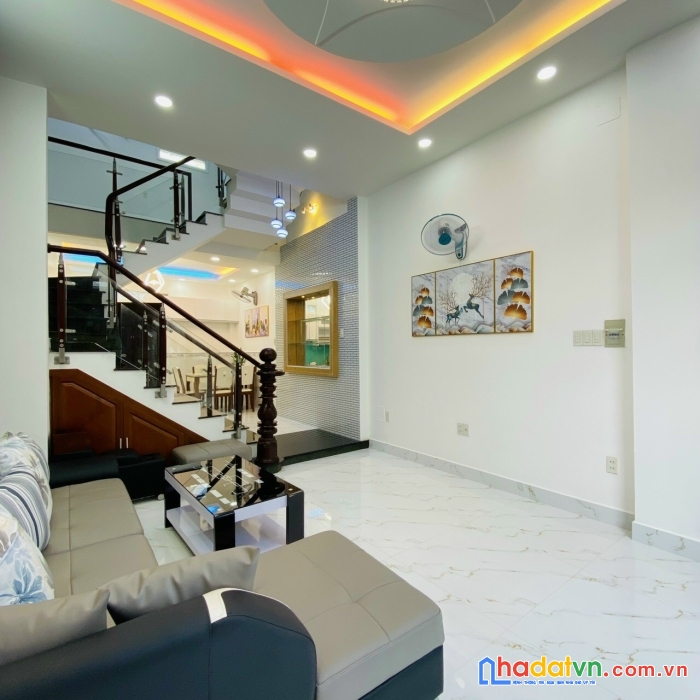 Hẻm 3.5m, huỳnh văn bánh, 4 x 10.2m, 2 lầu, chỉ 5.4 tỷ, phú nhuận