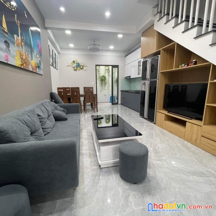 Bán nhà đức giang long biên 50m2 x 3t - 3.3tỷ full  nội thất, vị trí đỉnh, 3 bước ra ô tô