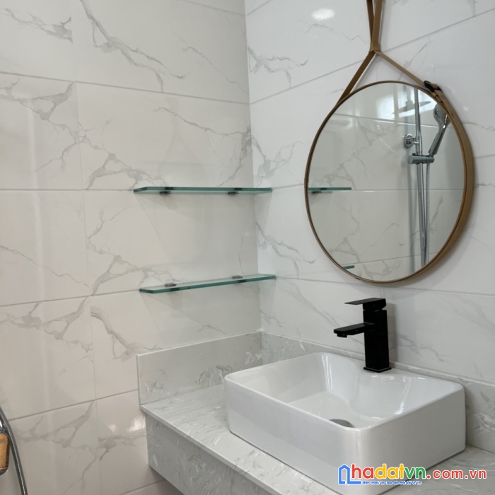 Cần tiền bán gấp nhà hxt lạc long quân, p3, quận 11