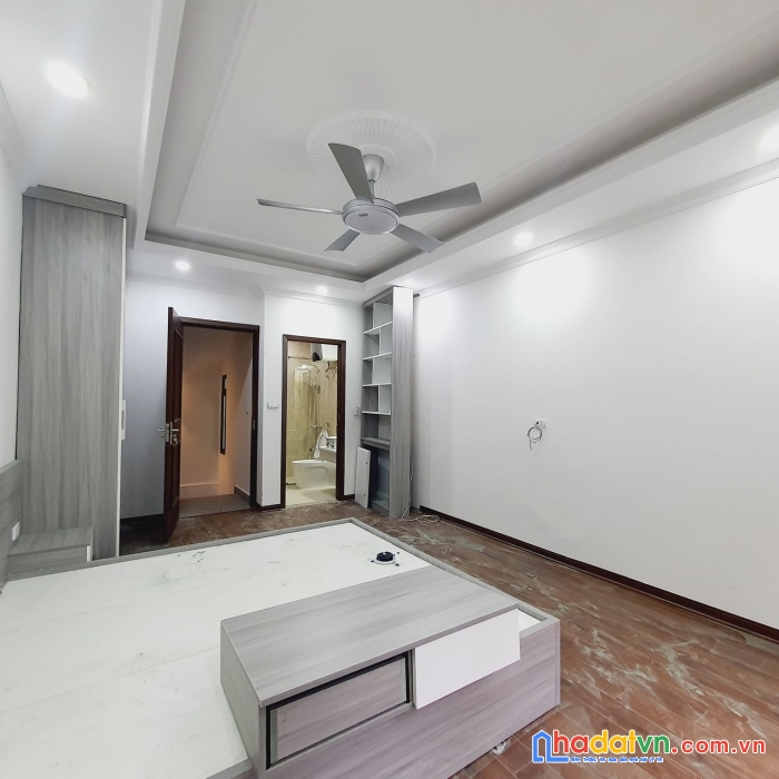 Nhỉnh 4 tỷ có ngay nhà đẹp lô góc tại ngô gia tự, 6 tầng, ô tô, full nội thất.