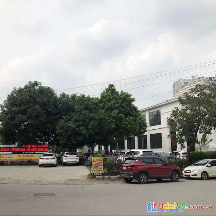Bán biệt thự văn khê hoàn thiện đẹp, 186m2, 4 tầng, mt11m, giá 25 tỷ