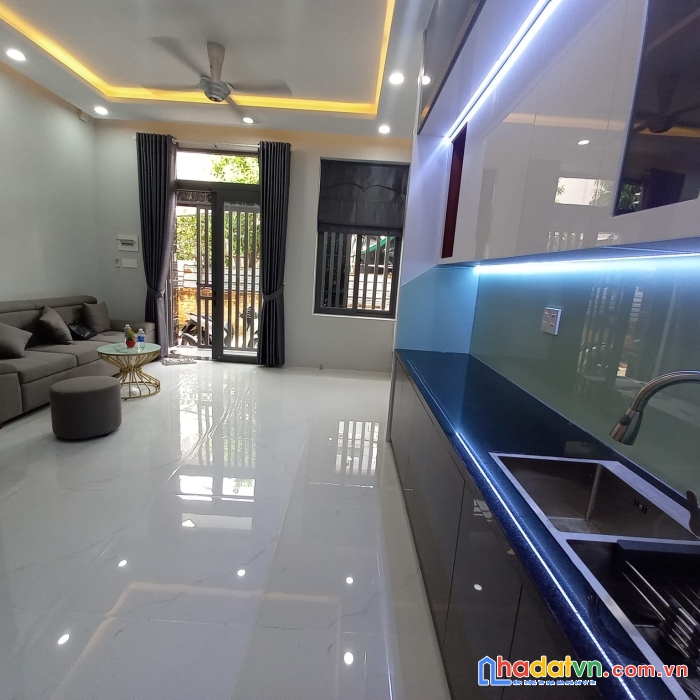 Nhỉnh 5tỷ nhà bán 30m ra lê đức thọ p6 gòvấp ngang5,5m 4tầng đầy đủ nt
