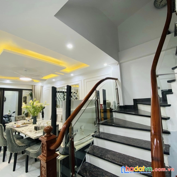 6.5 tỷ có ngay nhà siêu đẹp đón tết 6 tầng - phố nhân hòa - thanh xuân - full nội thất