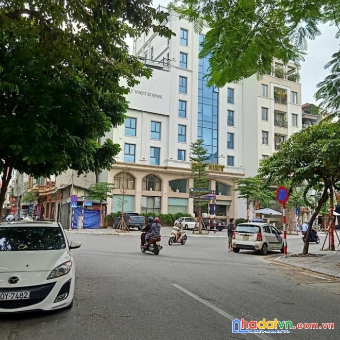 Bán nhà mặt ngõ huỳnh thúc kháng, trung tâm quận đống đa, diện tích 38m * 5 tầng, mặt tiền 4,2m,