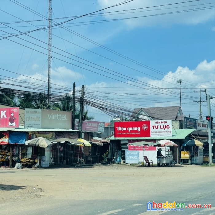 Nhà cần bán lô góc dưới chân núi bà 20m2 full thổ cư 