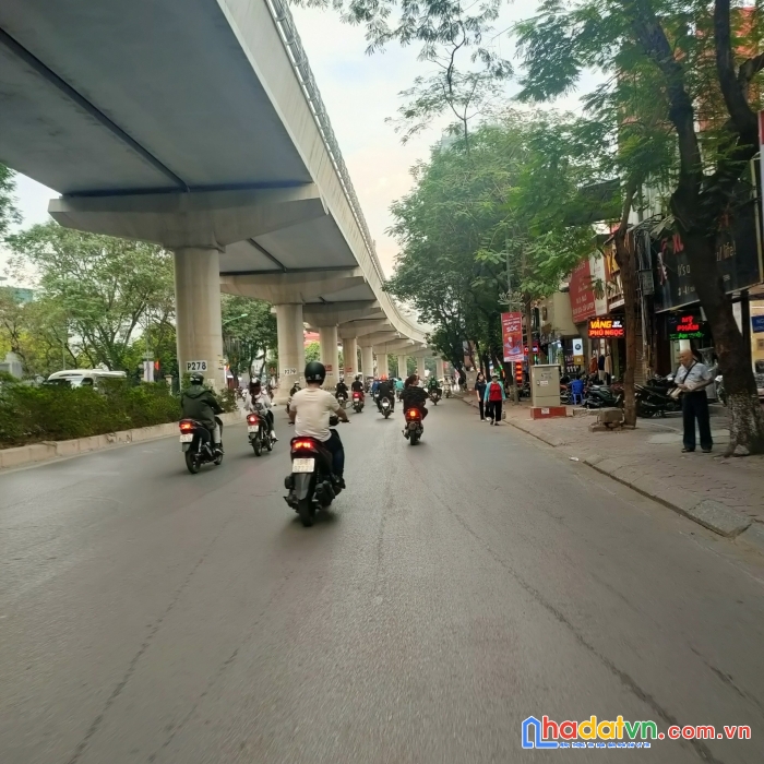 Bán nhà xuân thủy cầu giấy, nhà đẹp, lô góc thoáng sáng, gần ô tô, giá 6 tỷ 59