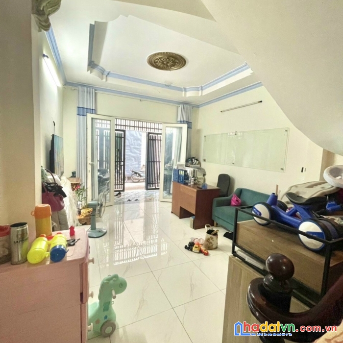 Nhà bán, phan đăng lưu, 4 x 12m, 2 lầu, chỉ 6.2 tỷ, phú nhuận