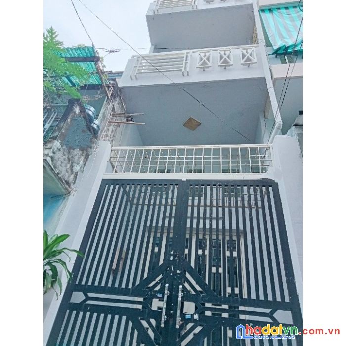 Nhà bán hẻm thông cách mt đường hưng phú 50m, f10, q8