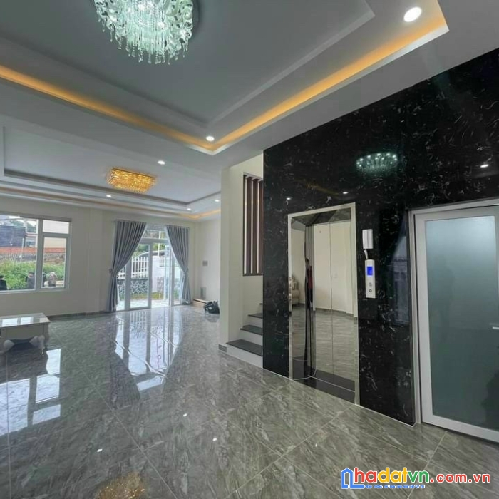Căn biệt thự nghỉ dưỡng, view đẹp mới hoàn công trên đường trịnh hoài đức, phường 11, tp. đà lạt,
