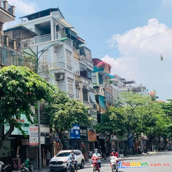 Cần bán nhà tại hoàn kiếm - phố huế - nhà nhìn ra phố kinh doanh tốt  - 4 tầng