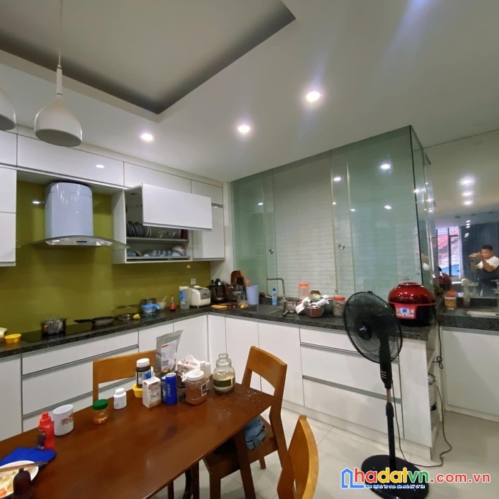 Bán nhà ngõ 19 liễu giai-ba đình-hiếm-gần phố-ôtô vòng quanh-sổ phân lô-2 mặt tiền-sổ đẹp