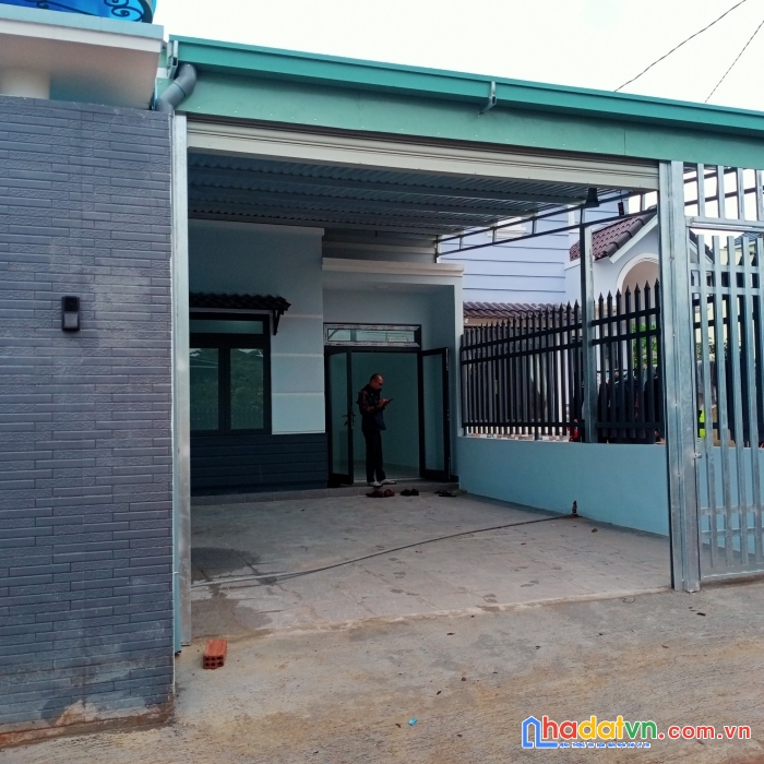 Nhà cấp 4 (5x28) giá chỉ 2,2 tỷ ngày trung tâm xã tà nung đường
