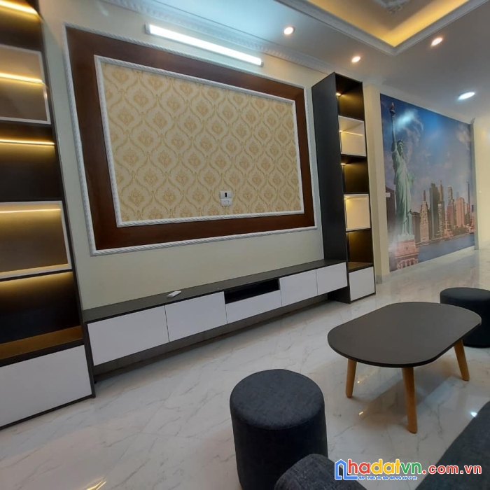 Bán nhà bát khối- long biên, 58m2 * 5t, giá 4,3 tỷ, nhà mới tặng 100% nội thất