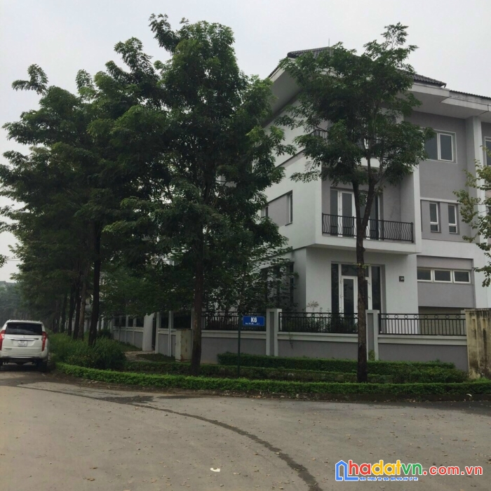 Biệt thự giá tốt trong khu nhà giàu thủ đô