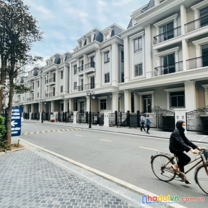 Biệt thự song lập diện tích nhỏ, giá hợp lý quận tây hồ