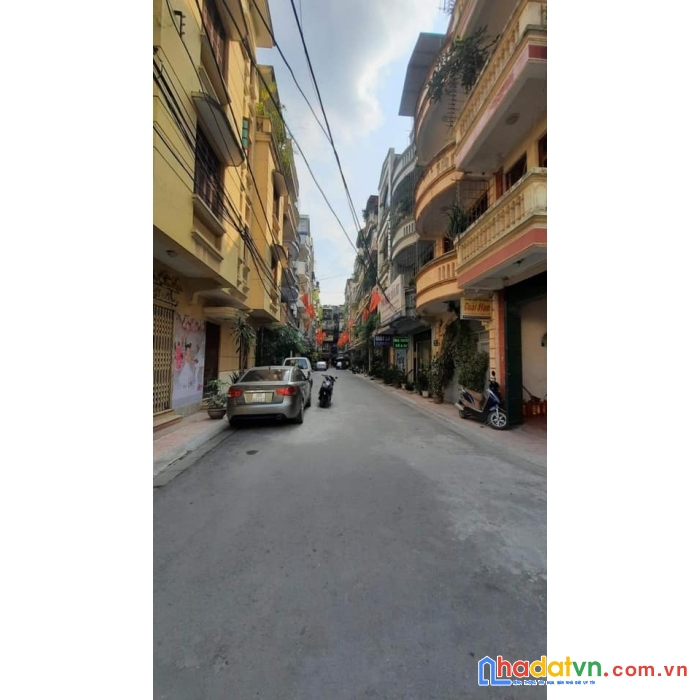 Bán nhà phố khuất duy tiến, p/lô ô tô tránh, kinh doanh, 77mx4t giá 15 tỷ: 0902083139
