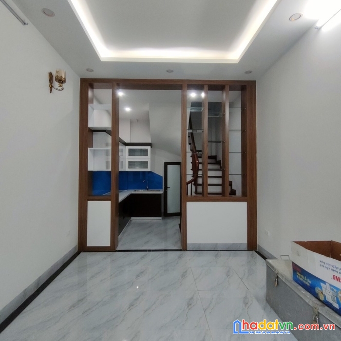 Nhà mới đội đào tấn đình dt 40m2 5t 4mmt 3 ngủ gần phố oto giá nhỉnh 4 tỷ lh 0799198898