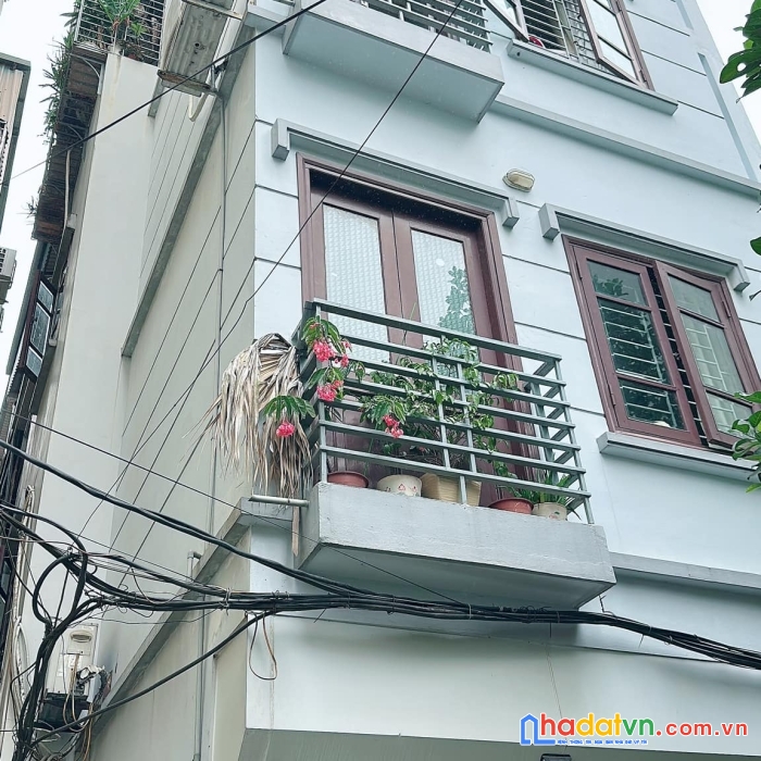 Bán nhà phố ngọc thụy, lô góc thoáng sáng, ô tô vào nhà. kinh doanh vp, diện tích 40m2, giá chỉ