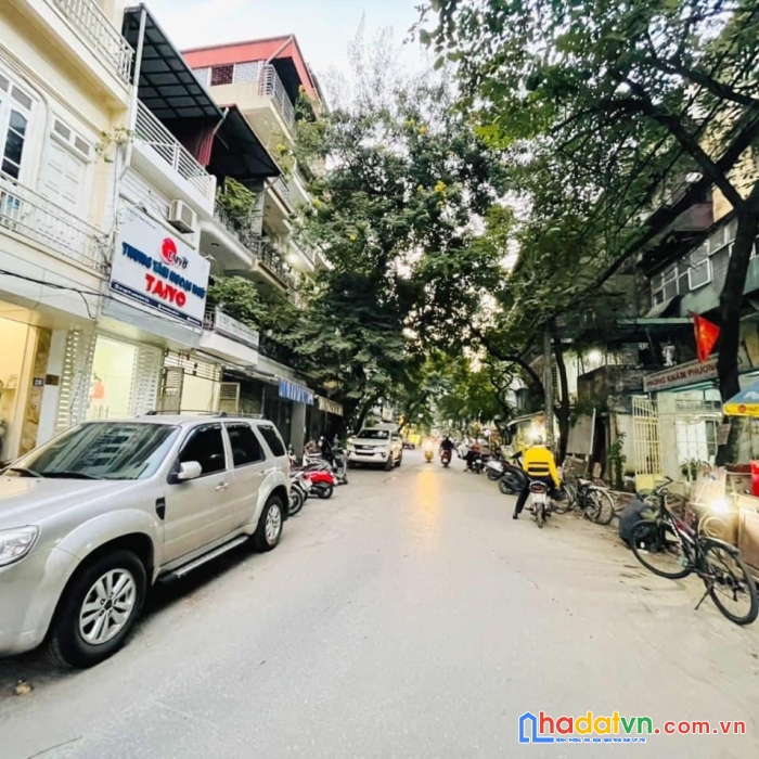 Nhà đẹp ở ngay lương định của, phạm ngọc thạch 40m2, 4 phòng ngủ rộng rãi,