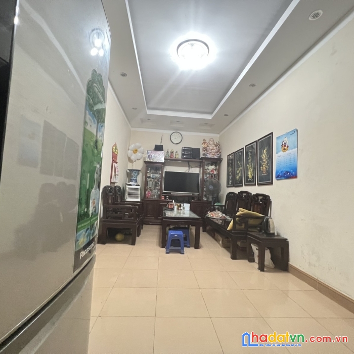 Bán nhà thọ lão, hai bà trưng  dt: 31m ngõ nông, thoáng, ở sướng, giá 3.2 tỷ. lh: 0366051369