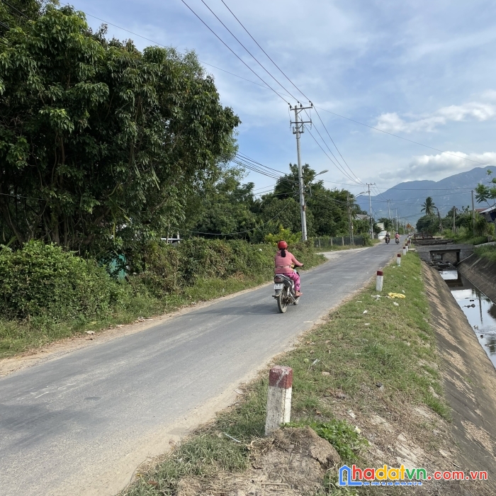 Chính chủ cần bán đất trung tâm chợ lạc an, ninh thọ, ninh hoà.