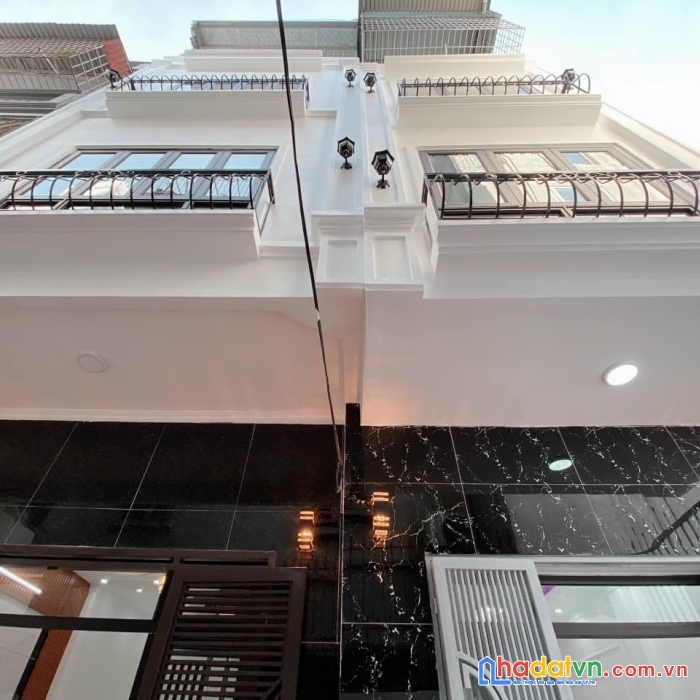 Bán nhà thanh nhàn , hai bà trưng , dt 47m2 , 5 tầng , giá hơn 4 tỷ