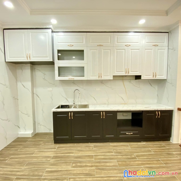 Bán nhà giáp bát,dt 36m2 x5t,mới,đẹp,ở luôn,giá 3.3 tỷ