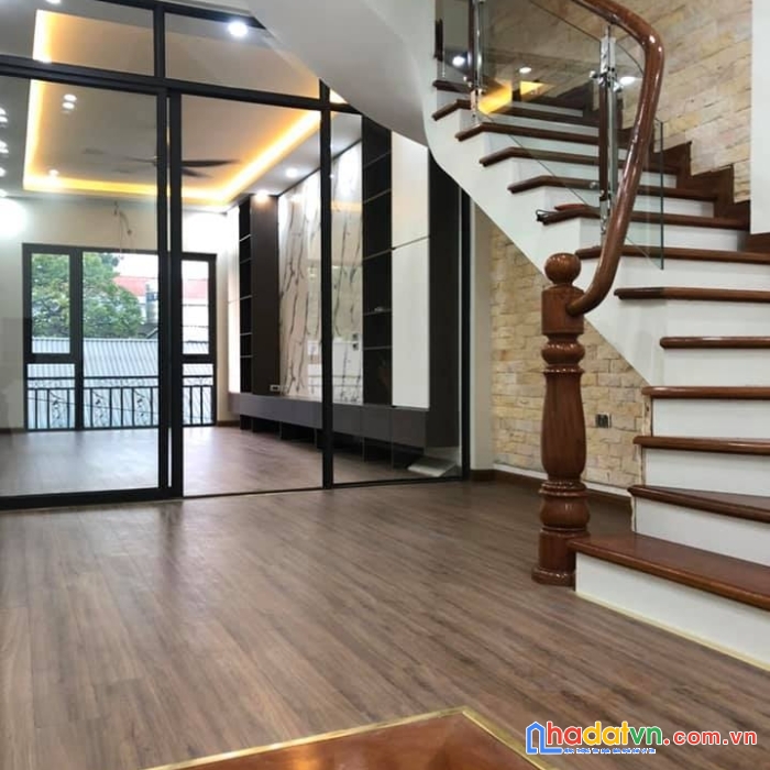 Số 1 bà triệu 40m2, 5 tầng, mt 4,8m, chỉ 3,7 tỷ, nhà đẹp bà triêu, lh ngay: 0931706698