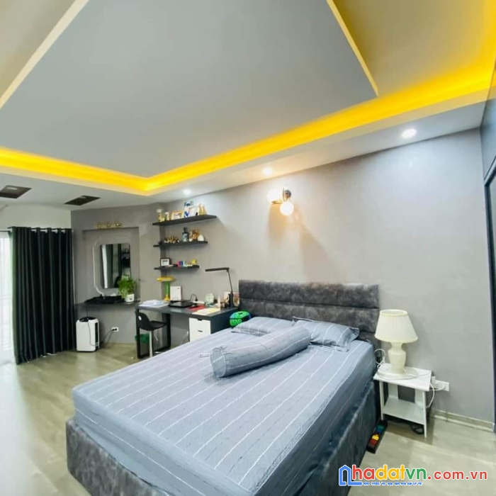 Bán nhà đẹp dịch vọng hậu cầu giấy, gần ô tô, lô góc thoáng sáng rực rỡ, nhỉnh 6 tỷ