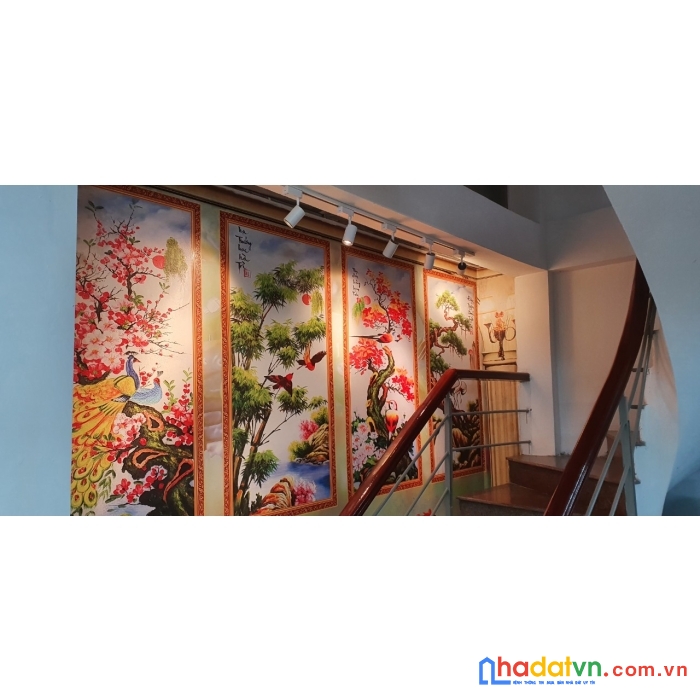 Bán nhà gần phố láng hạ, dt 42m, nhà 5 tầng giá hơn 4 tỷ.