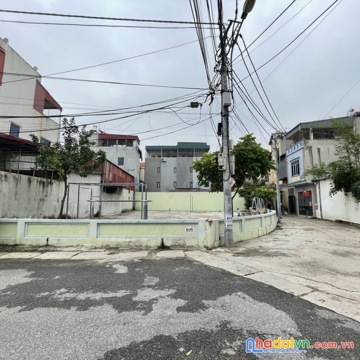 Chính chủ nhờ bán lô đất phường phú lãm, ngõ thông, nhiều tiện ích, gần đường ô tô
