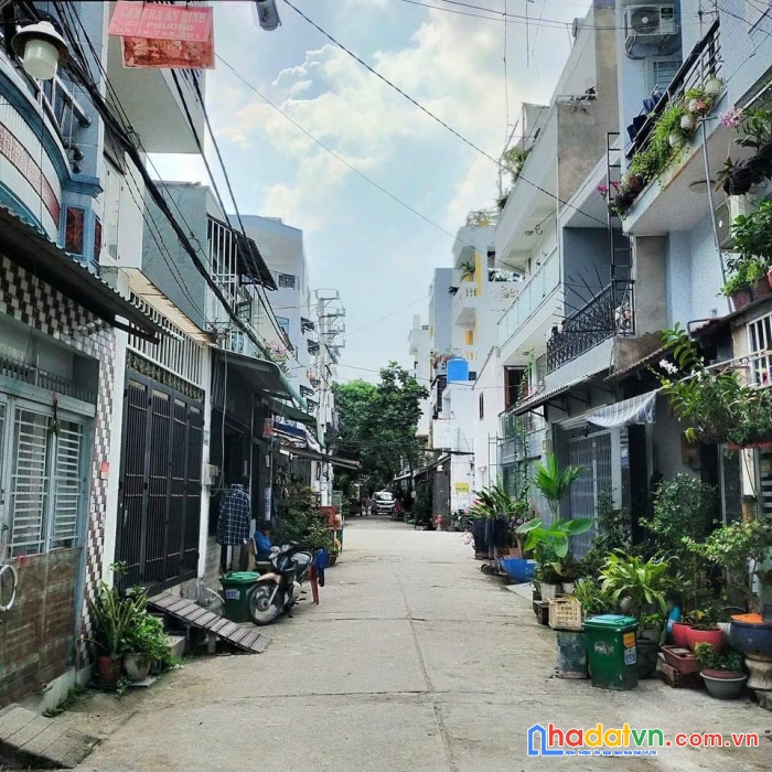 Bán nhà 2 tầng nhỏ xinh đường lê văn quới, hẻm xe tải thông, 24m2 chỉ 2.75 tỷ, dtxd 48m2