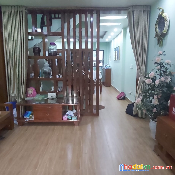 Chỉ 3,7 tỷ sở hữu nhà 54m2, mặt tiền 4,5m, 5 tầng nhà chính chủ phố quang trung, lh công 0931706698