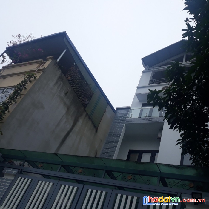 Nhà ngọc thụy mặt phố, vỉa hè, kd, container tránh 90m hơn 12tỷ