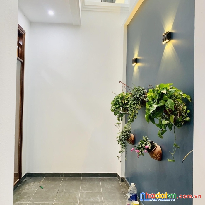 Nguyễn đình hoàn nhà siêu đẹp  64m 3t giá chỉ 4.75 tỷ