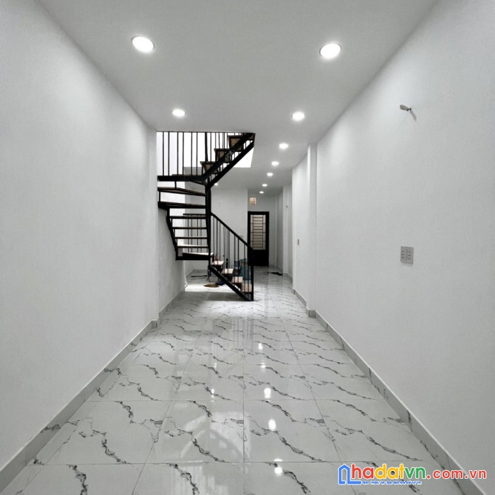 Giảm 1 tỷ, gấp bán nhà đường lũy bán bích quận tân phú, xe hơi tới cửa 48 m2 giá nhỉnh 4 tỷ