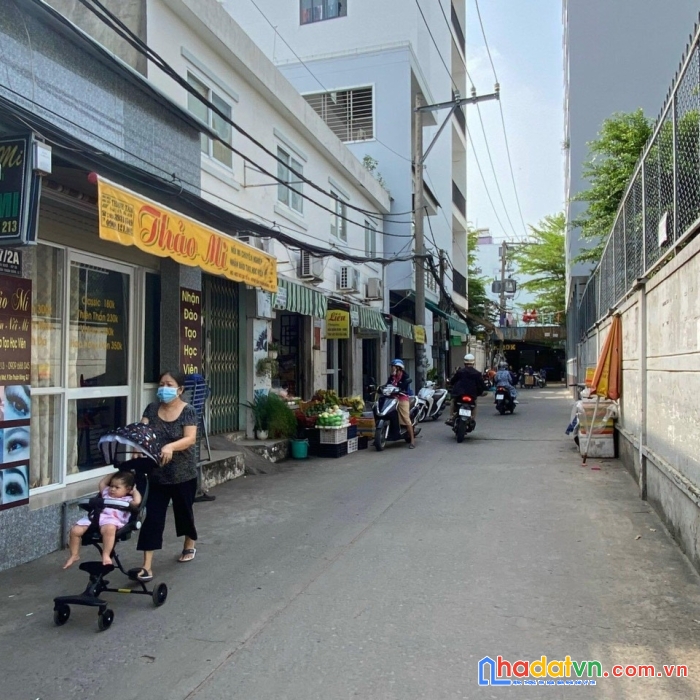Chính chủ lâu đời bán nhà đi định cư,kiên cố 3tầng,xe hơi vào nhà(4x17.5)lê đúc thọ,p6 chỉ 6.7tỷ