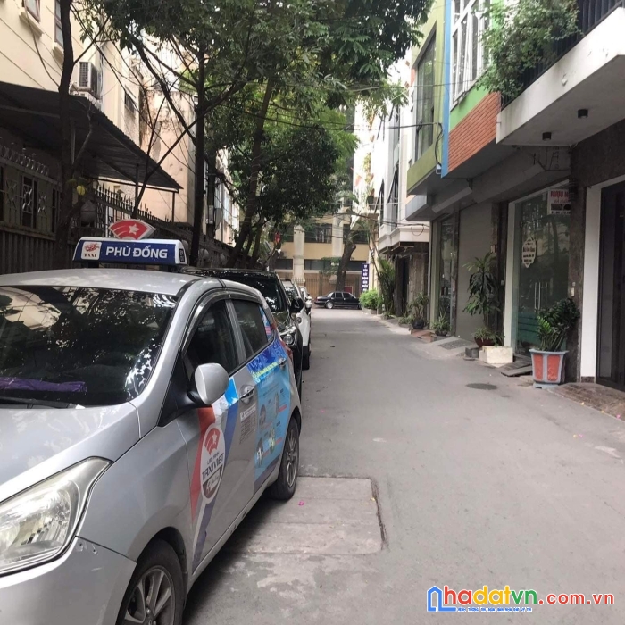 Bán nhà mặt tiền ngụy như kon tum mt5m nhà đẹp phân lô gara