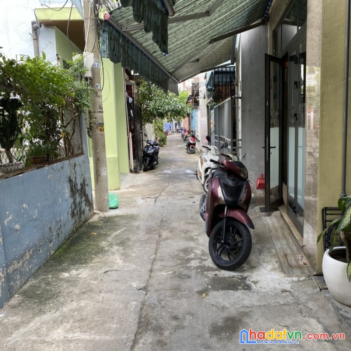 Hàng siêu đẹp! nhà 3 tầng đường trưng nữ vương, trung tâm thành phố đà nẵng, chỉ nhỉnh 2 tỷ. lh