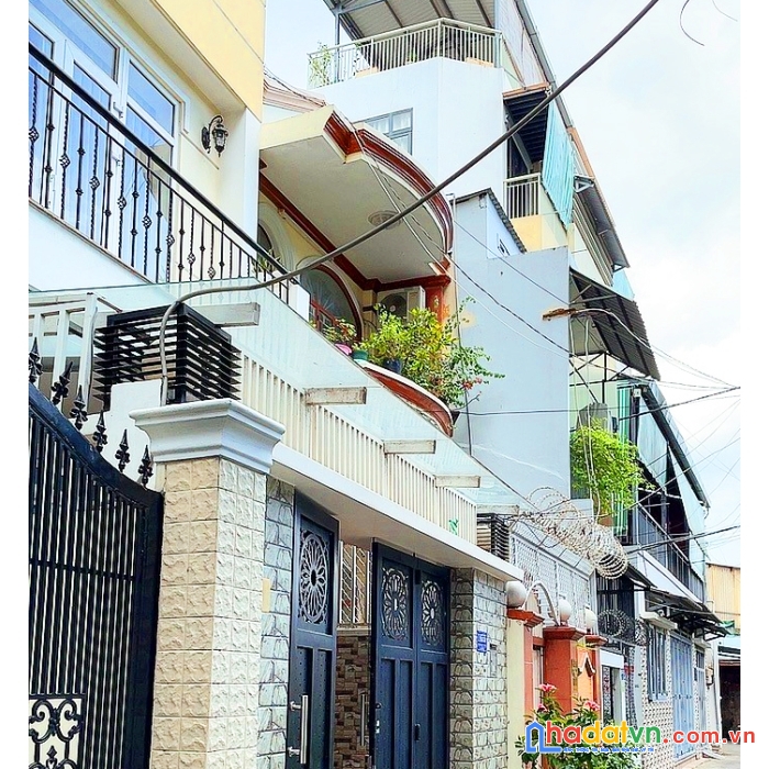 Bán nhà kế mặt tiền bùi thị xuân tân bình 105m2 giá rẻ