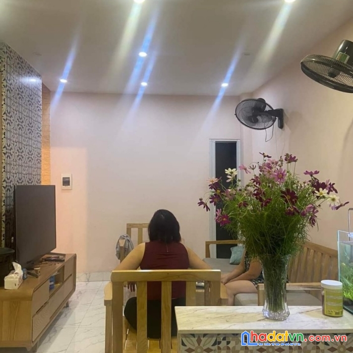 Nhà  đẹp hoa hậu 5 tầng, nhỉnh 2 tỷ, lô góc, nguyễn an ninh,  hoàng mai,