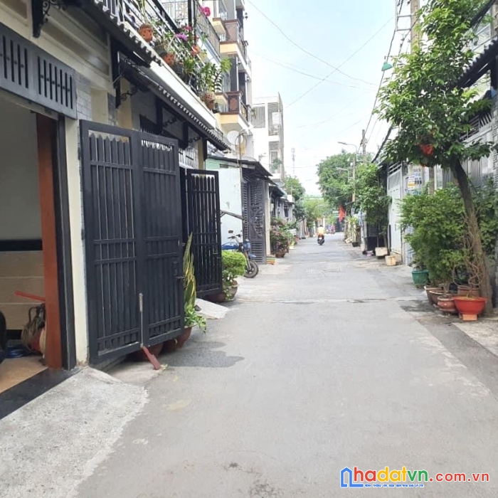 Ô tô vào nhà - ngang 5 hiếm - 3 tầng btct - lâm thị hố quận 12 - gần hiệp thành city - nhà mới ở